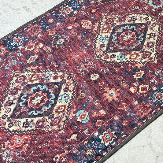 ラグハウス RUGHAUS アガサ Agatha ラグ ダブルメダリオンデザイン ロゼット文様 ペルシャ柄 洗濯可・床暖房対応 ●