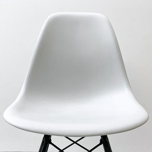ハーマンミラー HermanMiller サイドシェルチェア ドゥエルレッグ DSW アルパイン × エボニー ポリプロピレン製 イームズ ミッドセンチュリー D ●