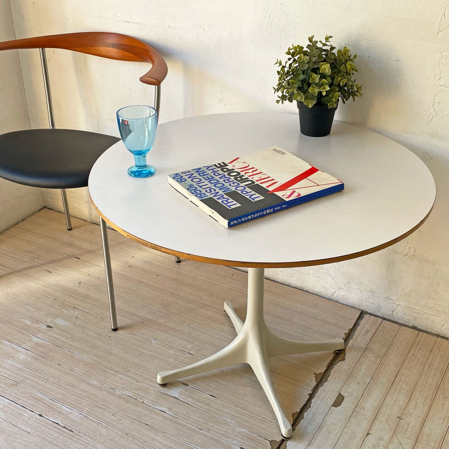 ハーマンミラー Herman Miller ペデスタルテーブル PEDESTAL TABLE エンドテーブル Φ72cm ホワイト ジョージ・ネルソン ミッドセンチュリー ★