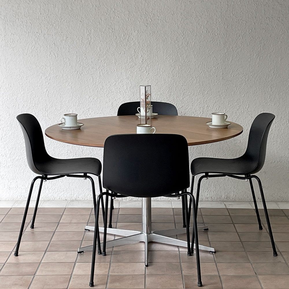 フリッツハンセン Fritz Hansen 円テーブル A825 ダイニングテーブル Φ120cm ウォールナット天板 アルネ・ヤコブセン 天板未使用品 2026年製 北欧家具 デンマーク 定価¥617,980- ◇