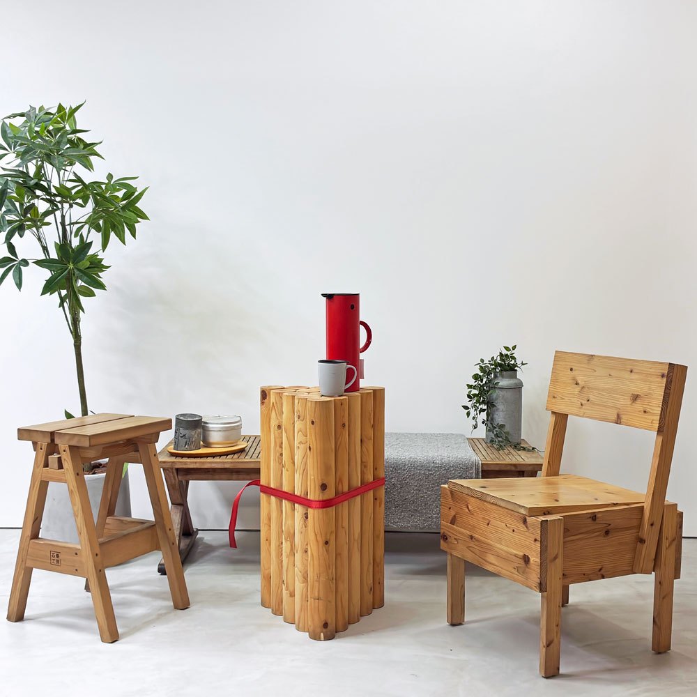 細い丸太を集めた サイドテーブル カフェテーブル H70cm ラッシング ベルト 天然木 無垢材 クラフト家具 ナチュラル ●
