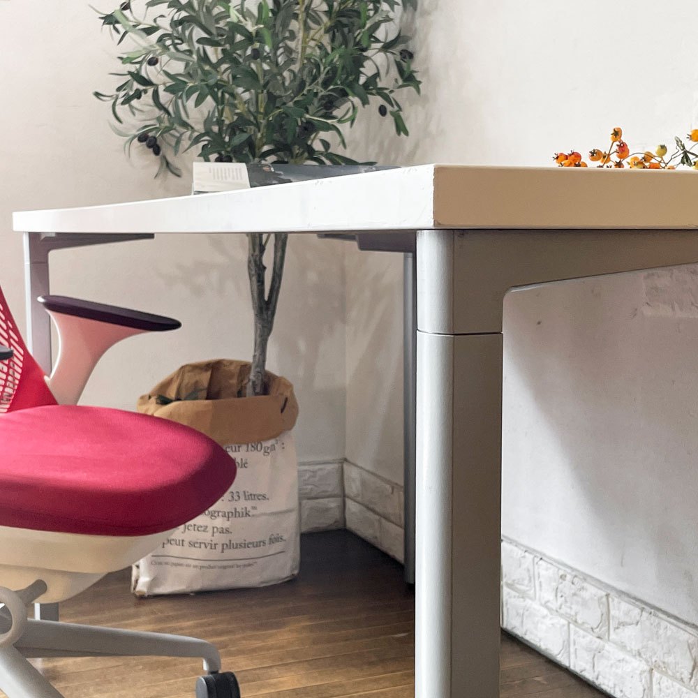 ハーマンミラー Herman miller エブリウェアテーブル Everywhere table レクタングル デスク ダイニングテーブル ダン・グラボウスキィ ◎