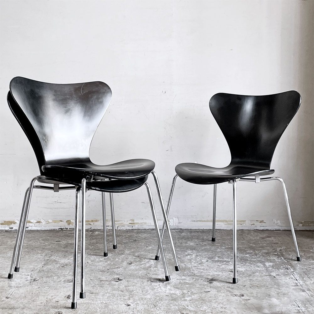 フリッツハンセン Fritz Hansen セブンチェア ブラックラッカー アルネ・ヤコブセン スタッキングチェア デンマーク 1997年製 C ■