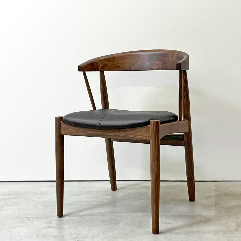 展示品■ノーウェア・ライク・ホーム■北欧デザイン■LYS■ダイニングチェア■4脚 展示品□ノーウェア・ライク・ホーム□北欧デザイン□LYS□ダイニング