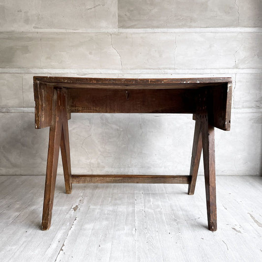 ピエールジャンヌレ Pierre Jeanneret オリジナルビンテージ スモールデスク スクールデスク Vレッグ チーク無垢材 チャンディーガル 希少 ♪