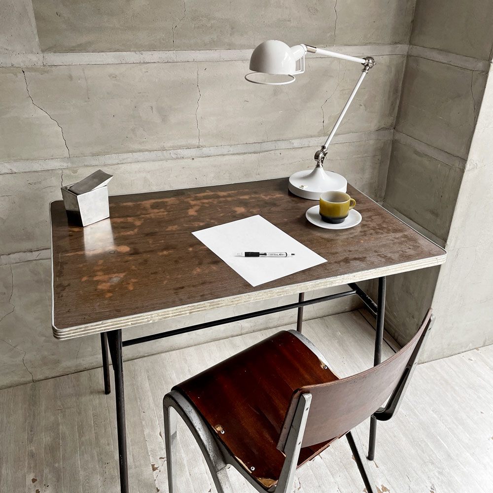 ジャパンビンテージ Japan Vintage デスク サイドテーブル ワークテーブル デコラトップ 鉄脚 インダストリアルテイスト 昭和レトロ ♪