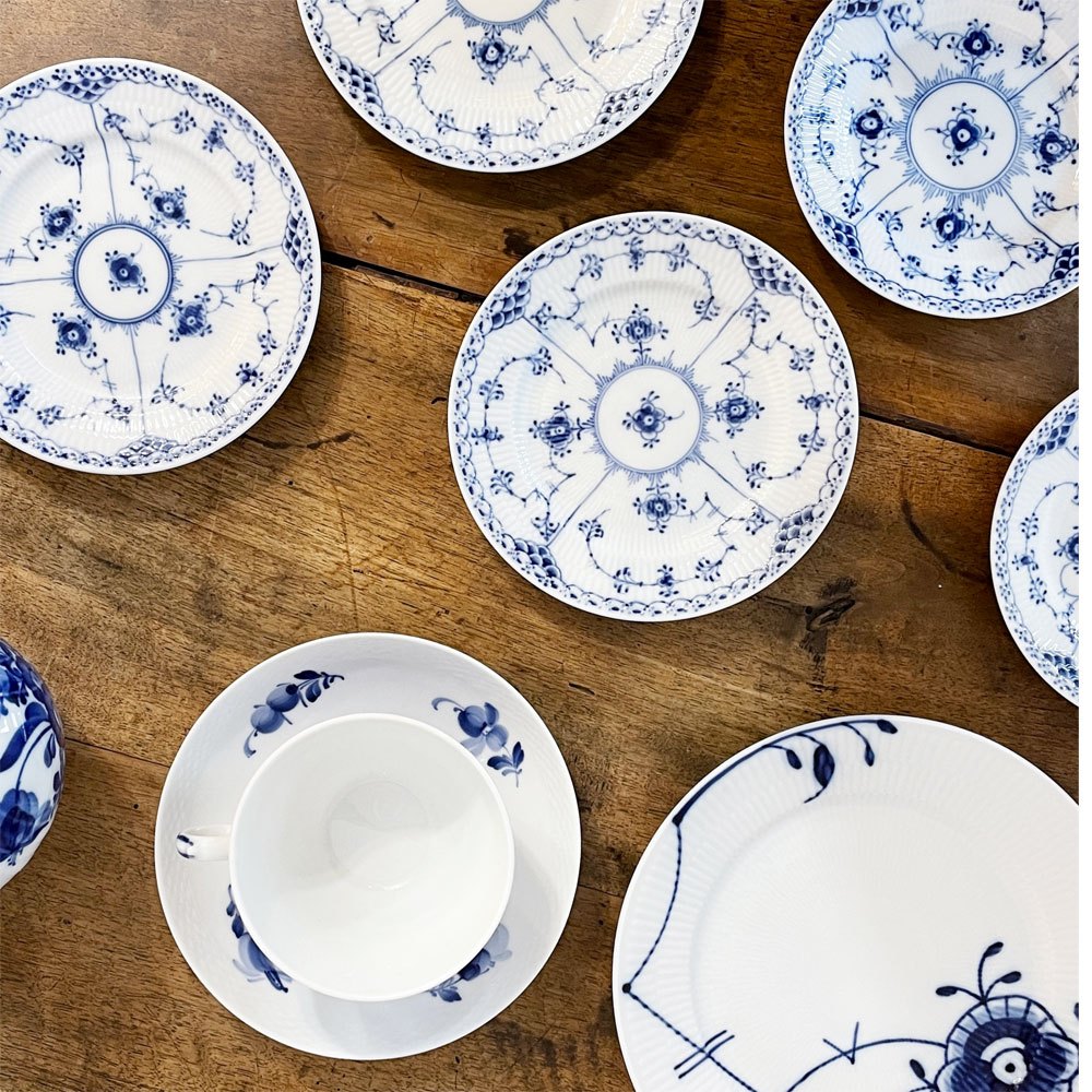 ロイヤルコペンハーゲン ROYAL COPENHAGEN ブルーフルーテッド メガ プレート 22cm 北欧食器 定価¥14,300- ◎