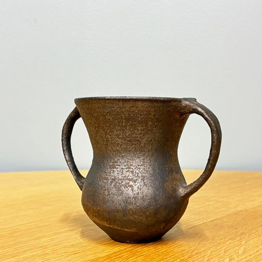 安福由美子 錆 ハンドル付き 花瓶 フラワーベース H9cm 錆釉 陶器 花器 一輪挿し 現代作家 ◎