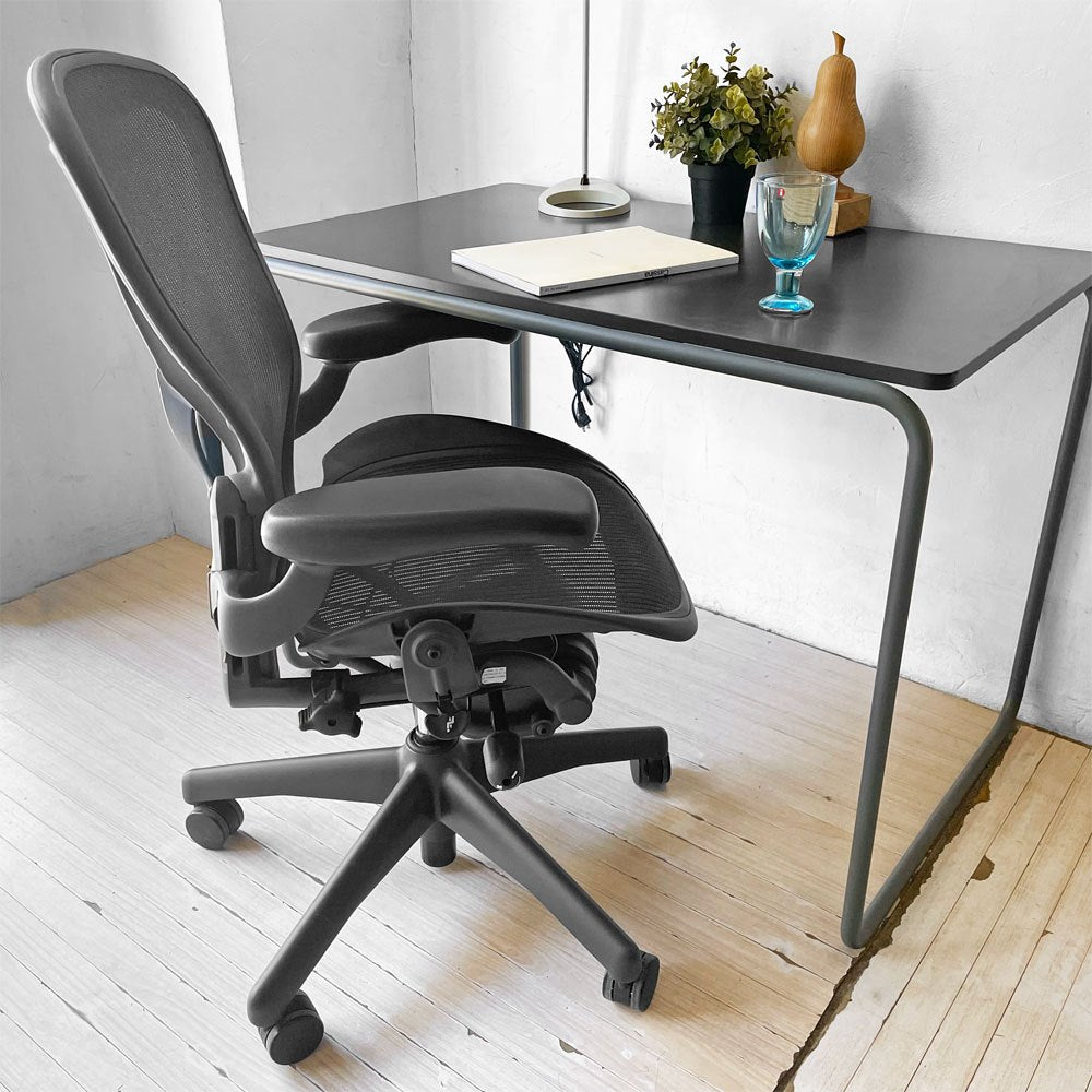 ハーマンミラー Herman Miller アーロンチェア クラシック Bサイズ ポスチャーフィット フル装備 グラファイトベース デスクチェア オフィスチェア ★