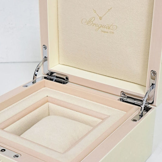 ブレゲ BREGUET 腕時計 純正ボックス 木製 箱のみ アクセサリーボックス 小物入れ 説明書 冊子付き フランス オフホワイト B ●