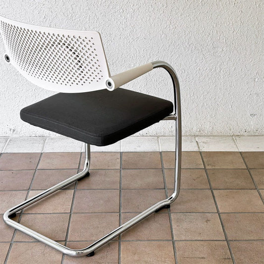 ヴィトラ vitra ビザビ2 Visavis2 アームチェア デスクチェア ホワイト/グレー系 カンティレバー スタッキング可能 アントニオ・チッテリオ B ◇