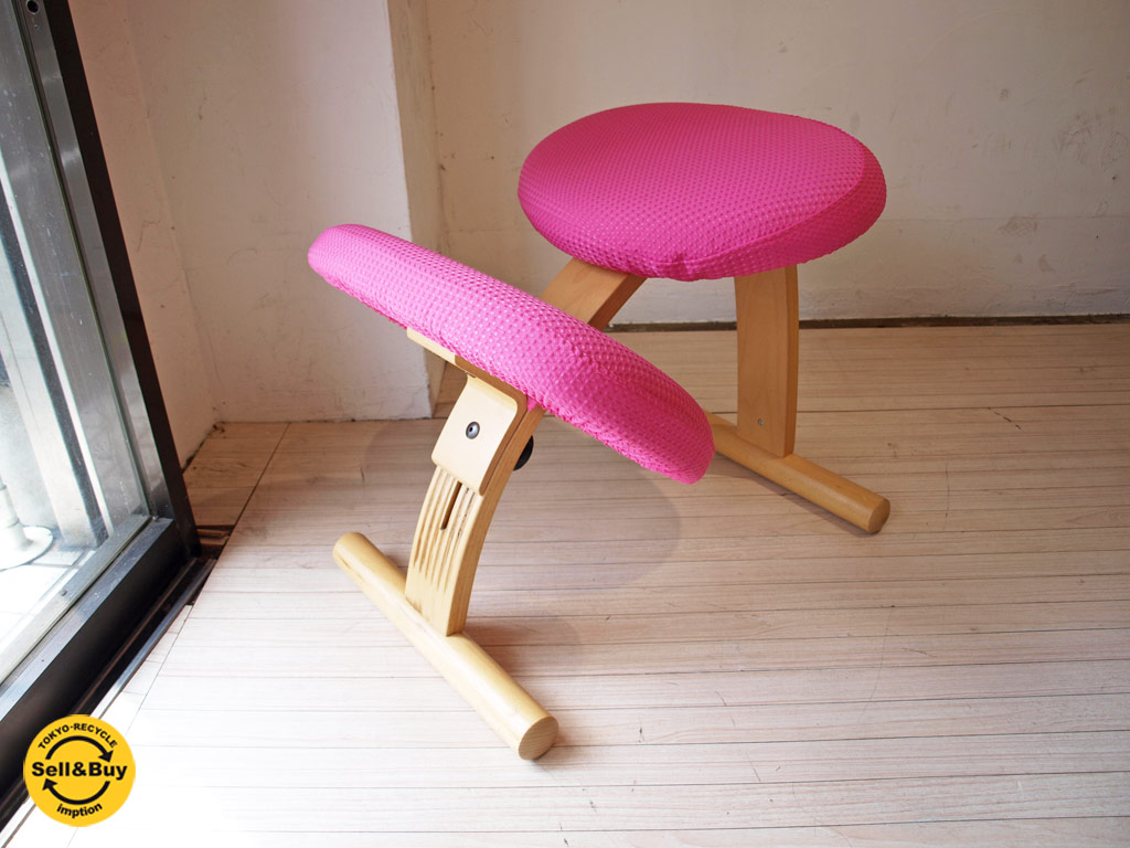 リボ Rybo バランス イージー チェア 学習椅子 北欧 ピンク カバー付 ノルウェー 中古品 買い取りしました。下北沢店 出張買取もお任せ