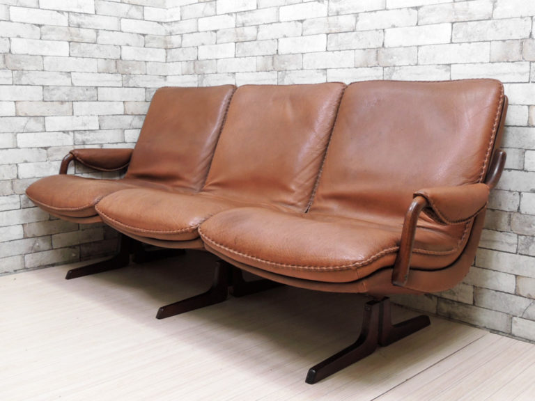 ベルグファニチャー Berg Furniture ビンテージ レザーソファ 3P チーク無垢材フレーム 本革 北欧 デンマーク 中古品