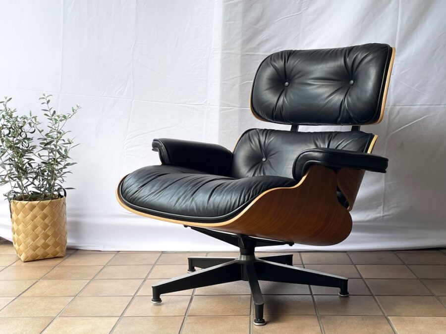 よろしくお願いしますイームズラウンジチェア　eams vintage lounge chair