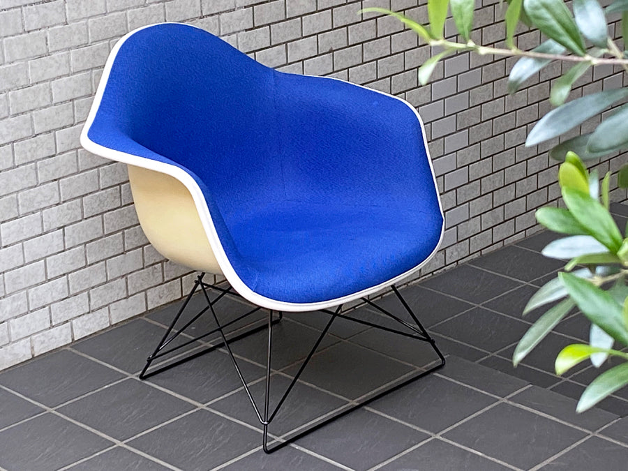 ハーマンミラー Herman Miller アームシェルチェア LAR 現行FRP製 アプホルスター キャッツクレイドル ～美しい形をした不朽の名作～