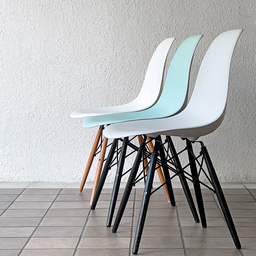  【用賀店】ハーマンミラー Herman Miller サイドシェルチェア ドゥエルレッグ DSW アクアスカイ × エボニー、 アルパイン × エボニー、ヴィトラ vitra  ホワイト × チェリー イームズ ミッドセンチュリー 計3脚 買取させていただきました。