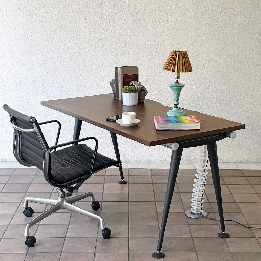  【用賀店】ハーマンミラー Herman Miller アバックエンバイロメンツ ABAK ミーティングテーブル デスク W140cm ウォールナットカラー ケーブルスパイン付き ティム・ウォレス 買取させていただきました。