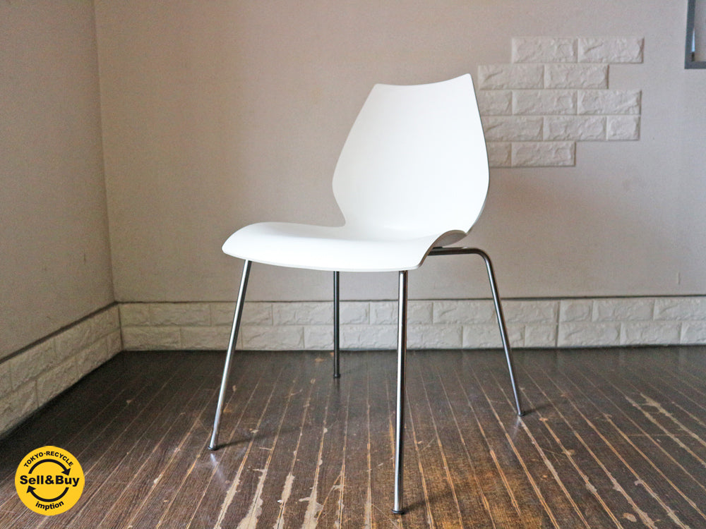 カルテル Kartell マウイチェア Maui chair ホワイト スタッキング ヴィコ・マジストレッティ A 　中古品  買い取りしました。