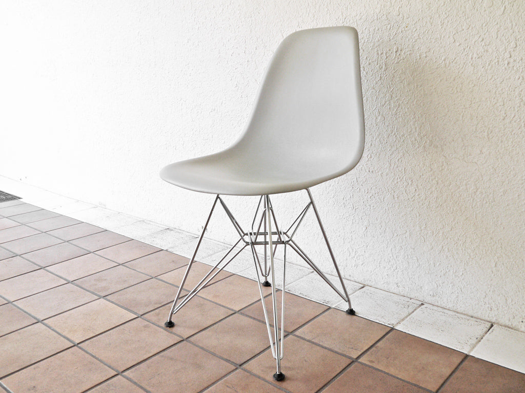 ヴィトラ vitra. サイドシェル チェア ダイニングチェア エッフェルベース ポリプロピレン グレー C&R イームズ ミッドセンチュリー 中古品 買い取りしました。