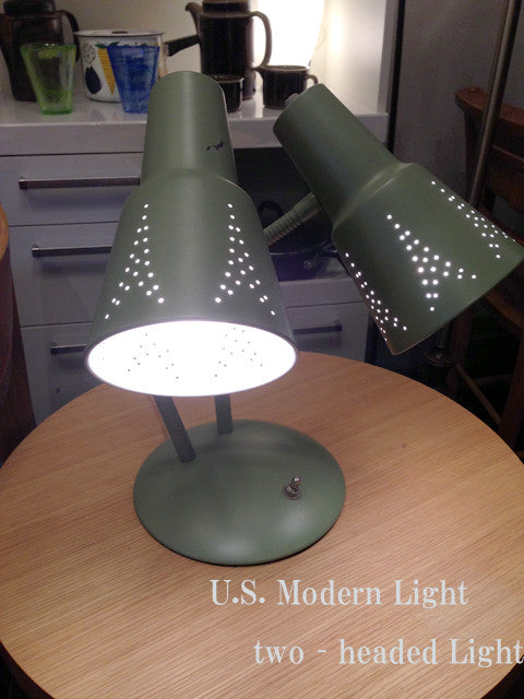 アメリカンヴィンテージ感たっぷり～U.S Modern Light アーミーグリーン スタンドライト 双頭 2灯【買取＆販売＆レンタル】