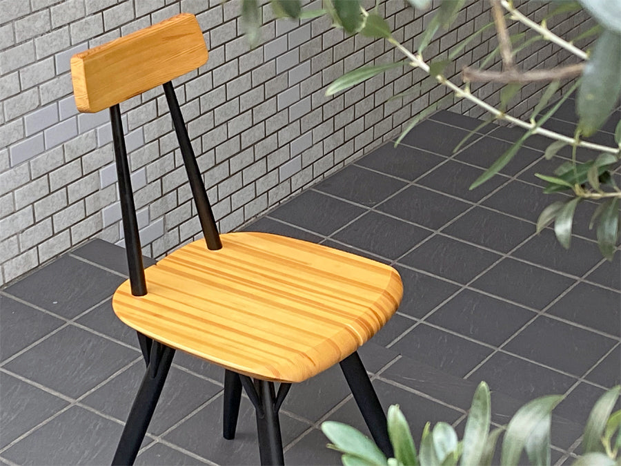 アルテック artek ピルッカ チェア pirkka chair ハニー × ブラック パイン材 バーチ材 イルマリ・タピオヴァーラ ～繊細な包容力～