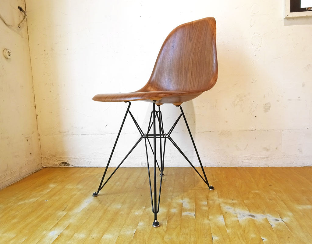 ハーマンミラー Herman Miller サイドシェルチェア DWSR ウォールナット ウッドシェル ブラックエッフェルベース1stタイプ C&R イームズ ミッドセンチュリー 中古品 買い取りしました。