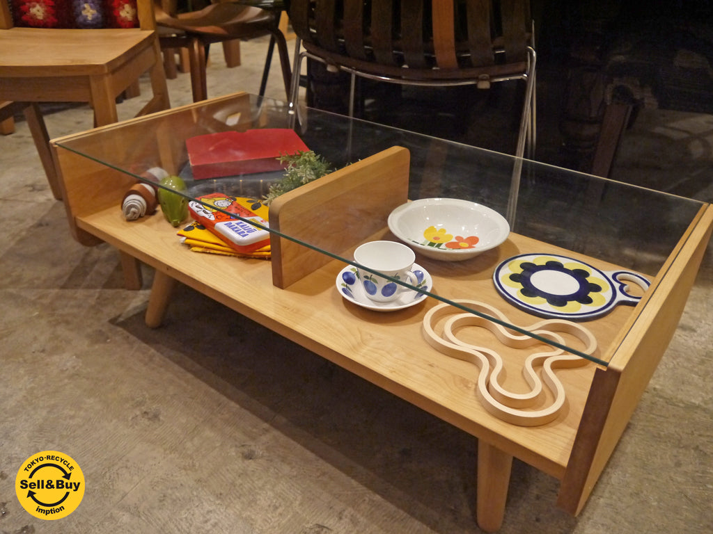 モモナチュラル momonatural コモ COMO ローテーブル コーヒーテーブル ガラス天板 アルダー材 W90cm ～家族のように寄り添ってくれる優しい家具～ 【 買取と販売とレンタルのお店 】