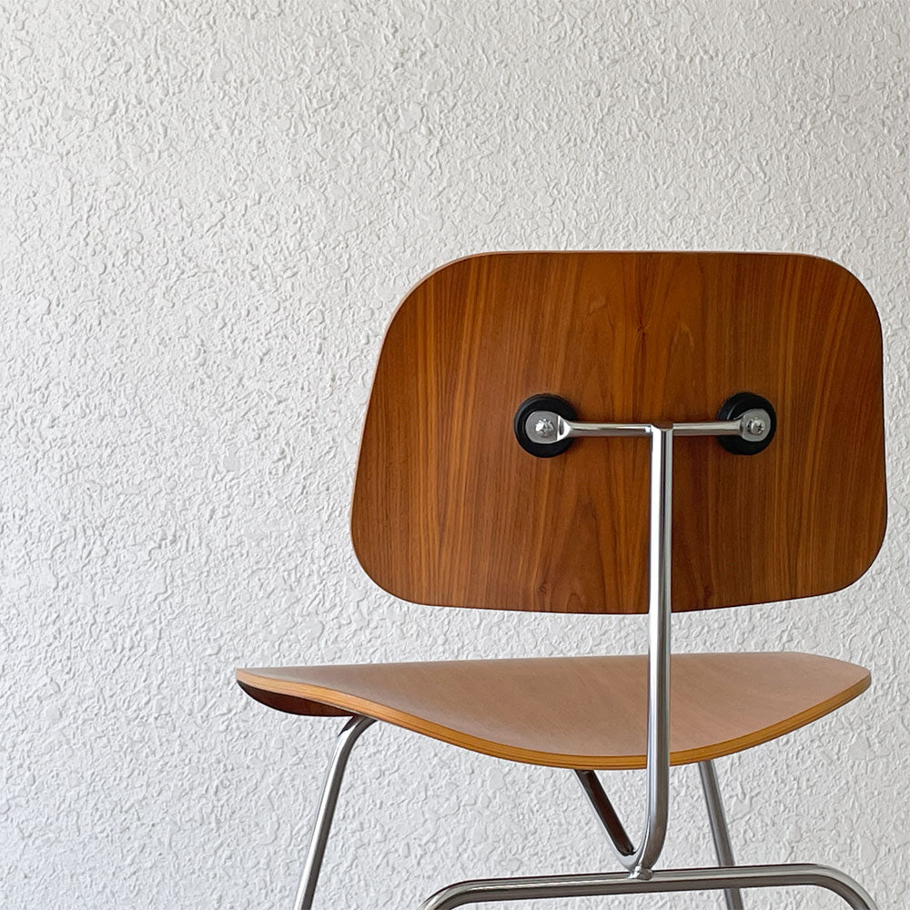 ハーマンミラー Herman Miller プライウッドダイニングチェア DCM メタルレッグ C&R イームズ～身体が喜ぶ、木の曲線～
