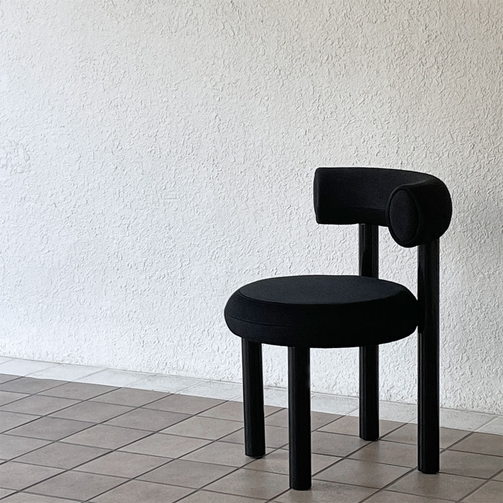  【用賀店】トムディクソン Tom Dixon ファット ダイニングチェア FAT DINING CHAIR クヴァドラ Kvadrat Hallingdal ブラック モダンデザイン 買取させていただきました。