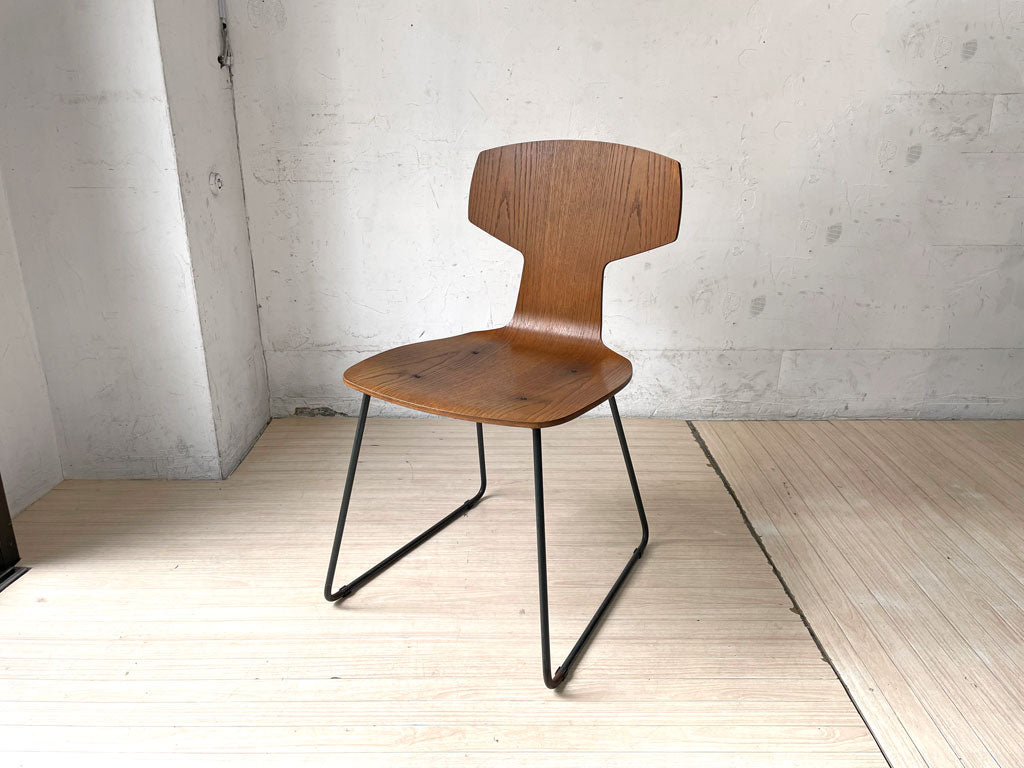 トラックファニチャー TRUCK FURNITURE ティーチェア T CHAIR ダイニングチェア オーク材 × スチール脚 ブラック 廃番 希少 中古品 買い取りしました。