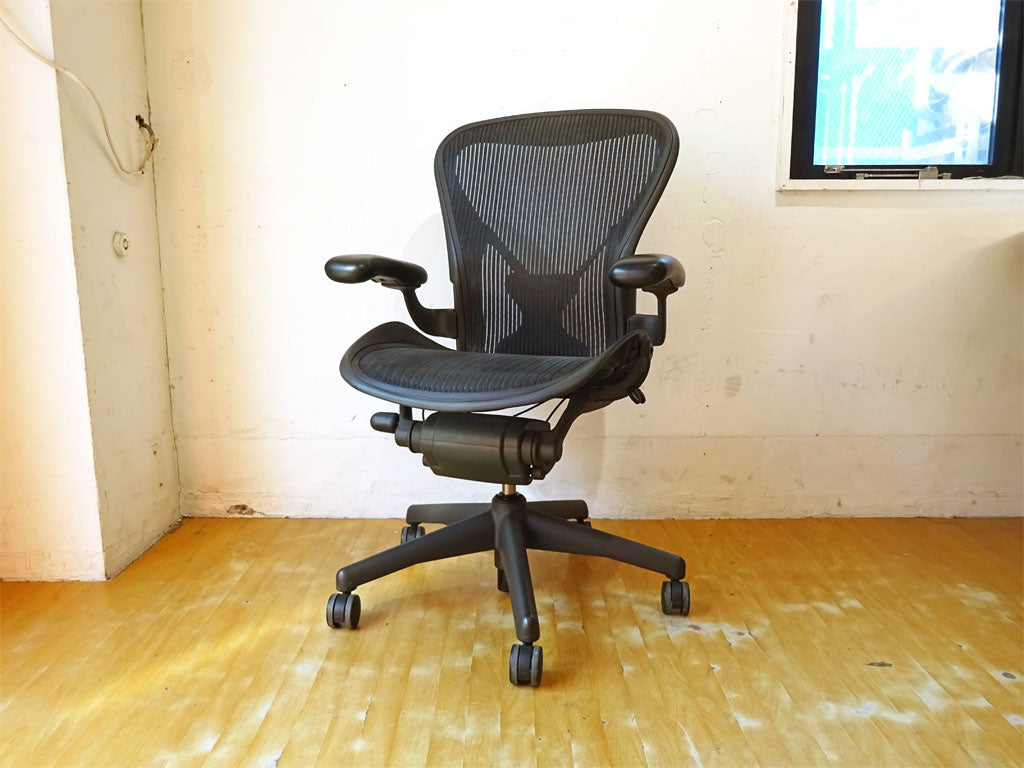 ハーマンミラー Herman Miller アーロンチェア スタンダード Bサイズ グラファイトカラー ポスチャーフィット フル装備 中古品 買い取りしました。