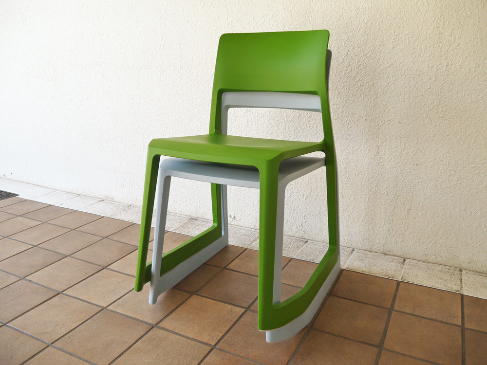 ヴィトラ Vitra ティプトン Tip Ton チェア デスクチェア ダイニングチェア スタッキングチェア カクタス グリーン&アイスグレー チルト機能 定価:\33,000- 中古品 買い取りしました。