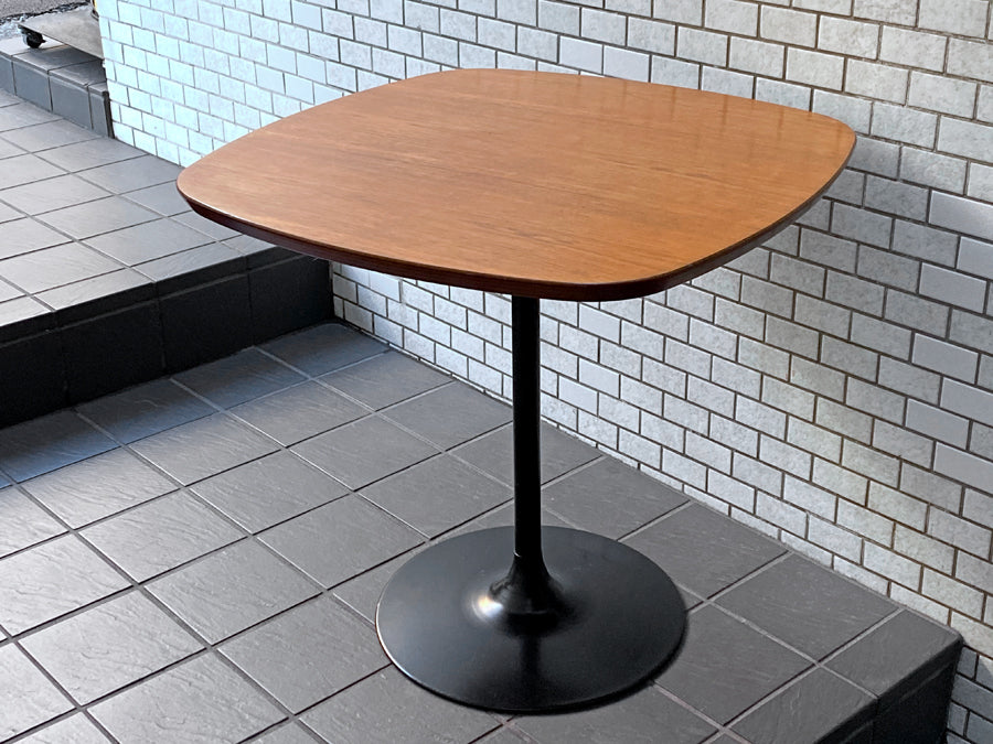 グラフ graf プランクトンテーブル Plankton table チーク材天板 カフェテーブル 　中古品 買い取りしました。