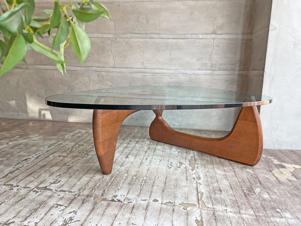 イサムノグチ Isamu Noguchi コーヒーテーブル Coffee Table ガラス天板厚20mm リプロダクト品 デザイナーズ家具 名作 中古品 買い取りしました。