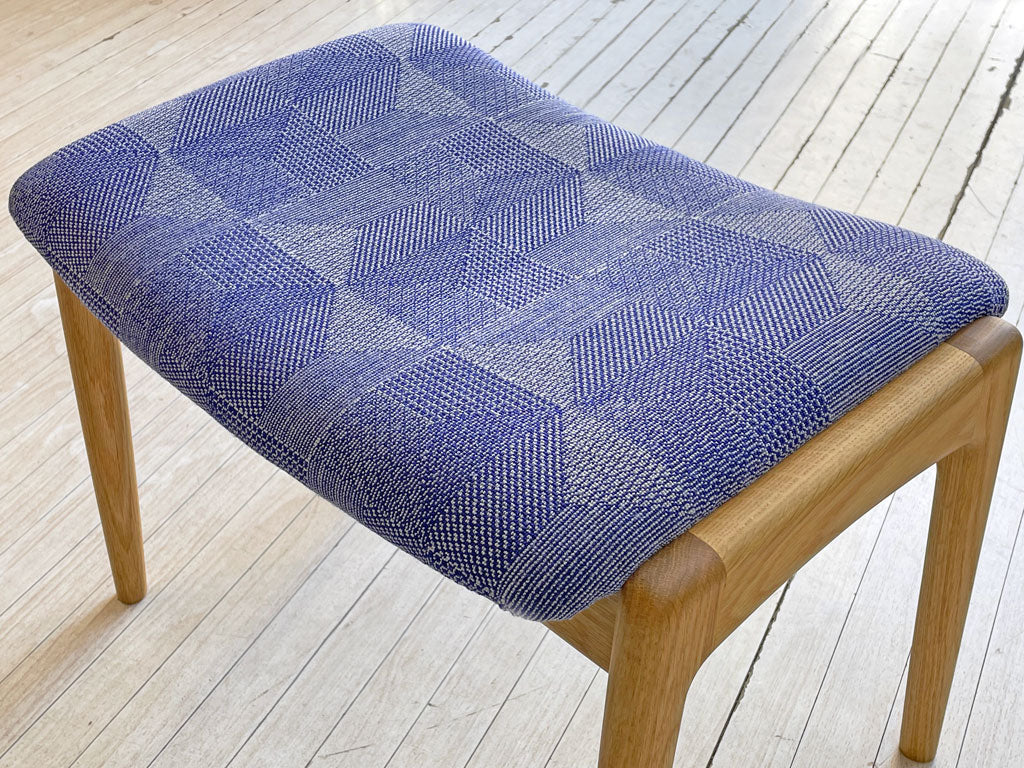 シキファニチア SIKI FURNITURE ノース North オットマン スツール オーク無垢材 クヴァドラ生地 Crystal Field 753 皆川明 美品 ～パターン イン パターンの魅力～