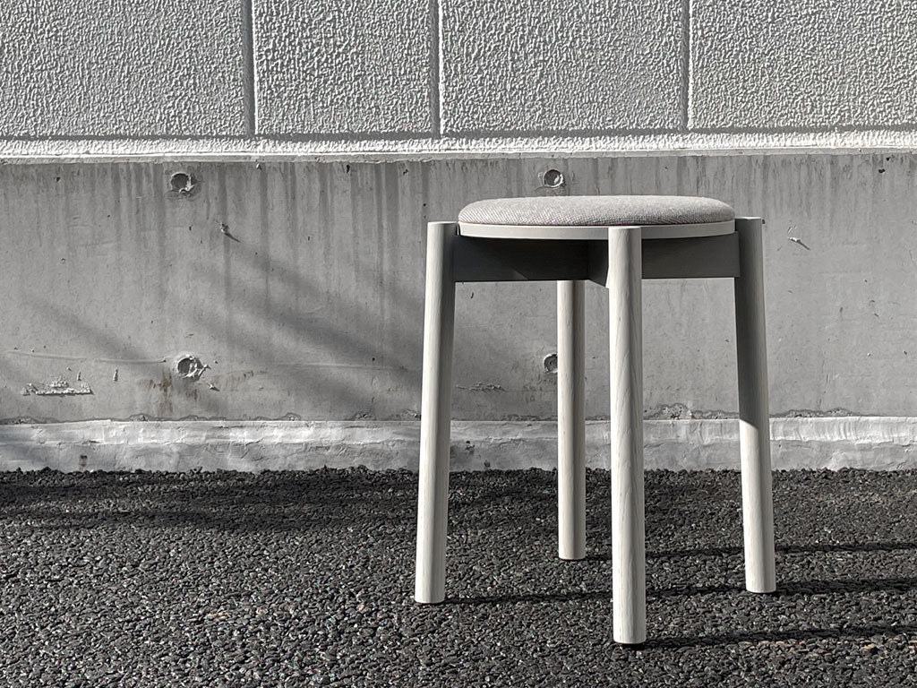 カリモク karimoku ニュースタンダード New Standard キャストールスツールプラスパッド Castor Stool Plus Pad スタッキング 中古品 買い取りしました。