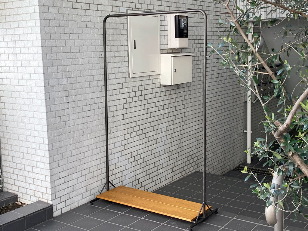 トラックファニチャー TRUCK FURNITURE スット ハンガースタンド SUTTO HANGER STAND Sサイズ スタンドシェルフボード ナラ無垢材 ハンガーラック インダストリアル 中古品 買い取りしました。