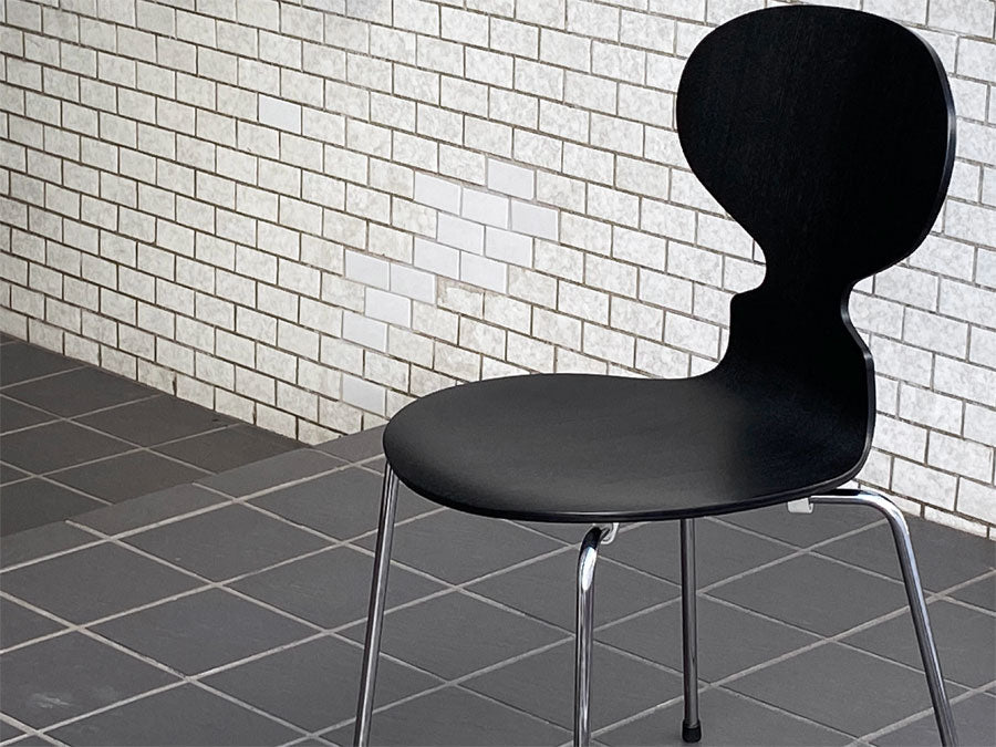 フリッツハンセン Fritz Hansen アントチェア ANT CHAIR アルネ ヤコブセン カラードアッシュ ブラック 4本脚 アリンコチェア 北欧 デンマーク ～完璧なデザインと確固たる自信～