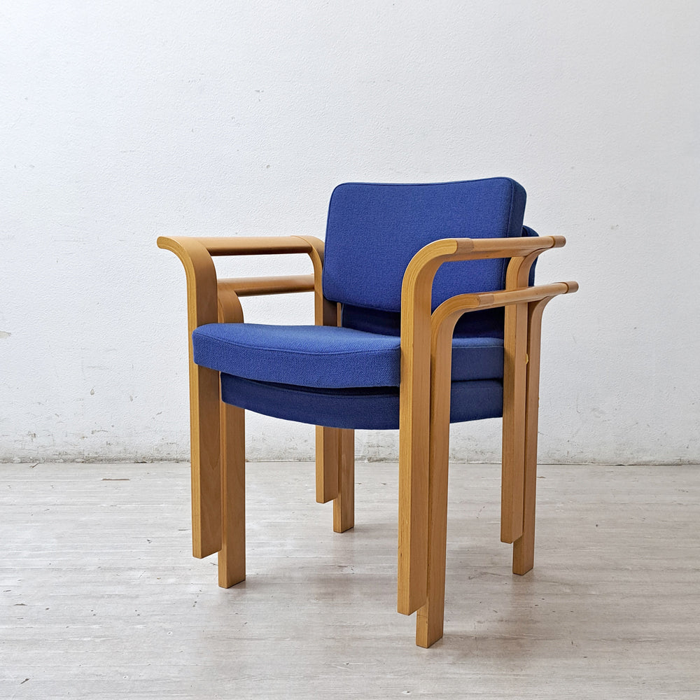 【祖師ヶ谷大蔵店】マグナスオルセン Magnus Olesen アームチェア Model61 スタッキング ビーチ材 ファブリック デンマーク 2脚 買取させていただきました。