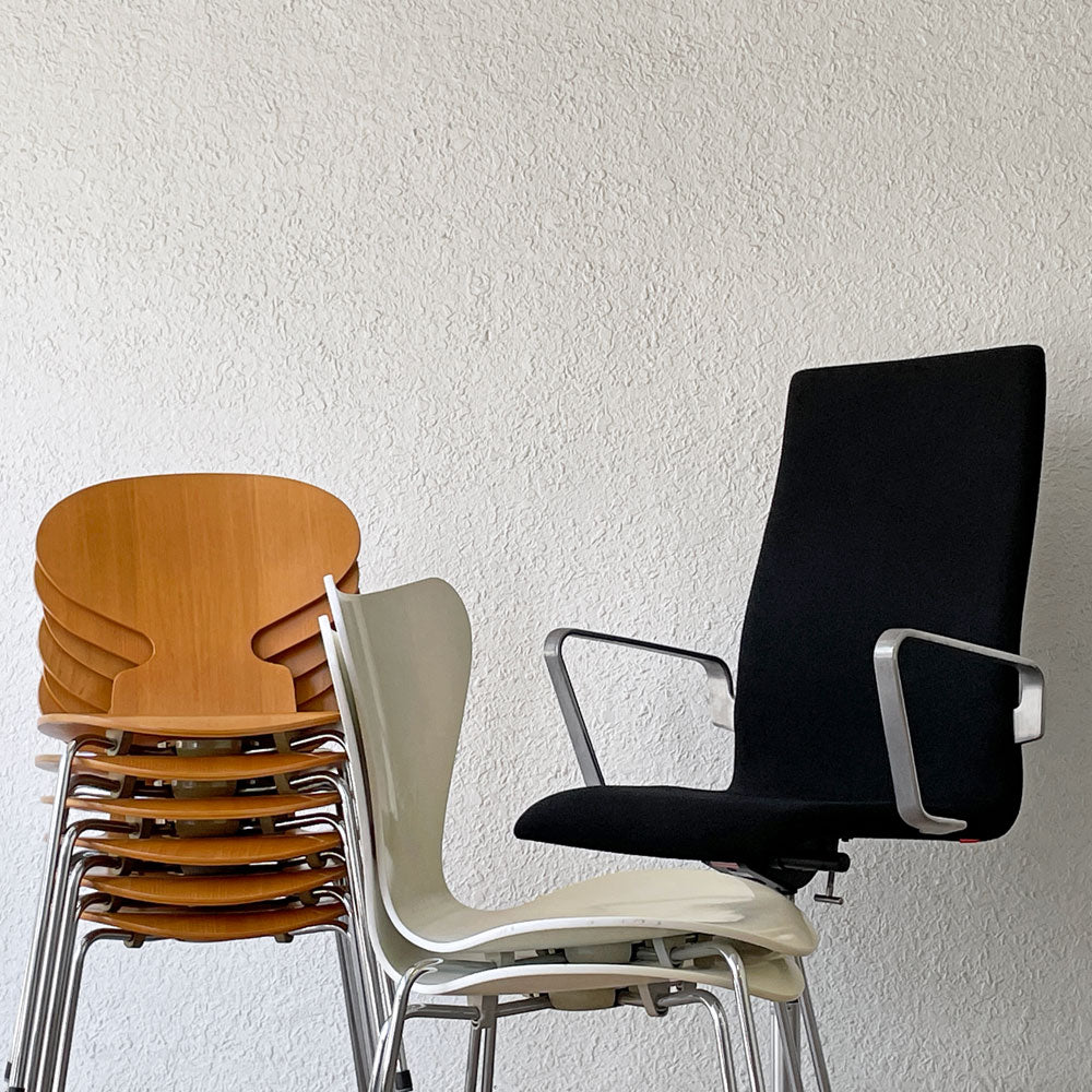 【用賀店】フリッツハンセン Fritz Hansen 3107 セブンチェア ラッカー ホワイト 2脚、アントチェア 4本脚 ナチュラルビーチ ラッカー 6脚、 オックスフォード OXFORD チェア アームチェア ハイバック キャスター  アルネ・ヤコブセン 北欧家具 買取させていただきました。