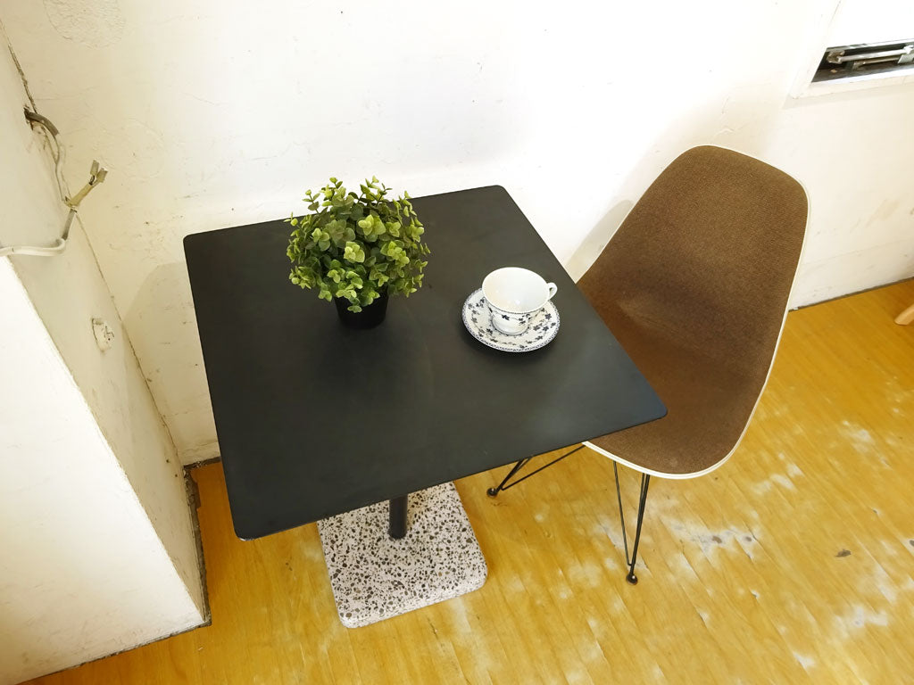 ヘイ HAY テラゾー TERRAZZO TABLE スクエアテーブル カフェテーブル W60cm チャコール × グレー 人工大理石 デンマーク ～ 伝統を受け継ぎつつデザインを進化させたインテリアブランド