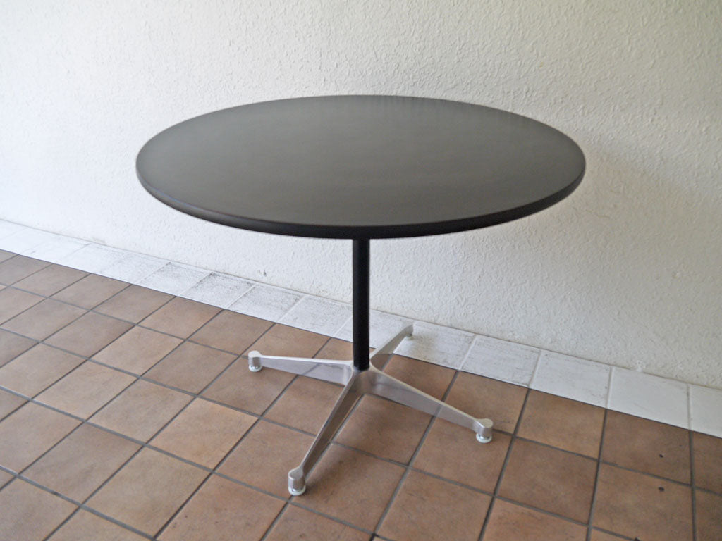 ハーマンミラー HermanMiller イームズ コントラクト ラウンド テーブル ブラック φ90cm 定価:￥104,500- U.S.A ミッドセンチュリー 状態良好 新着商品 買い取りしました。