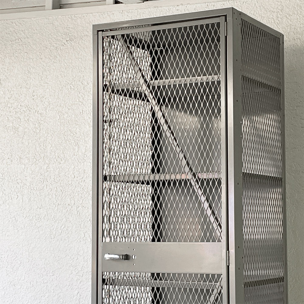 リオン LYON メッシュロッカー MESH LOCKER スチール グレー W61 P.F.S取扱～光と影を編む、スチールメッシュの巨人～