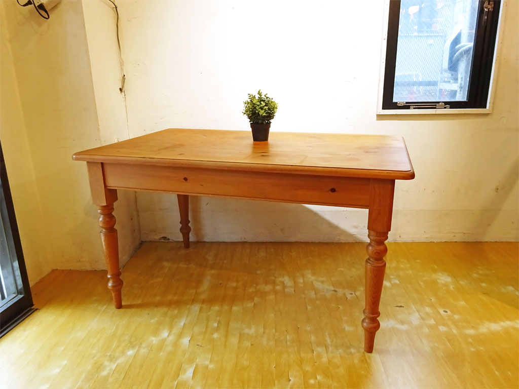 ペニーワイズ THE PENNY WISE オリジナルシリーズ パイン無垢材 ダイニングテーブル ヴィクトリアンレッグ W135cm 英国スタイル カントリー 中古品 買い取りしました。