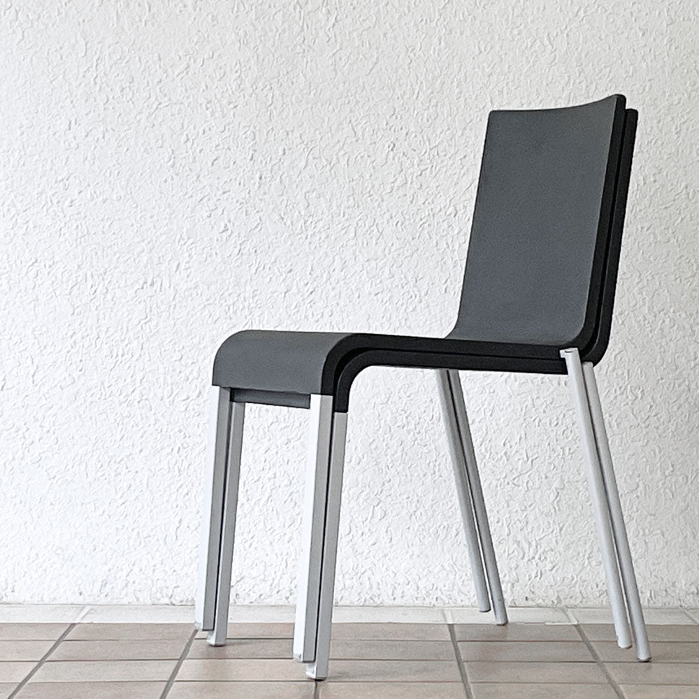 【用賀店】ヴィトラ vitra. ゼロスリー .03 ダイニングチェア スタッキングチェア マールテン・ヴァン・セーヴェレン Maarten Van Severen ブラック A&B 計2脚 買取させていただきました。