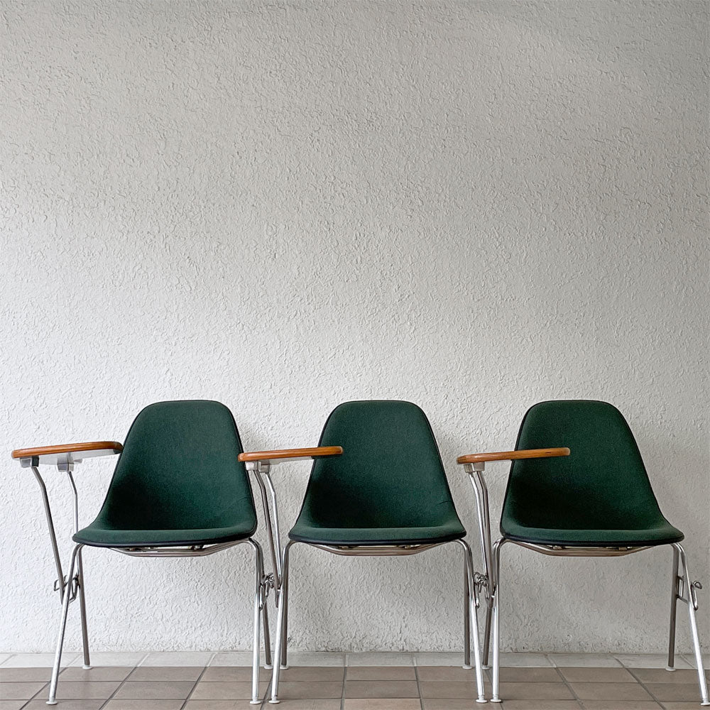  【用賀店】ハーマンミラー Herman Miller サイドシェルチェア セカンド 2nd ビンテージ アプホルスター スクールベース 肘掛けテーブル付 イームズ ミッドセンチュリー  ABC 計3脚 買取させていただきました。