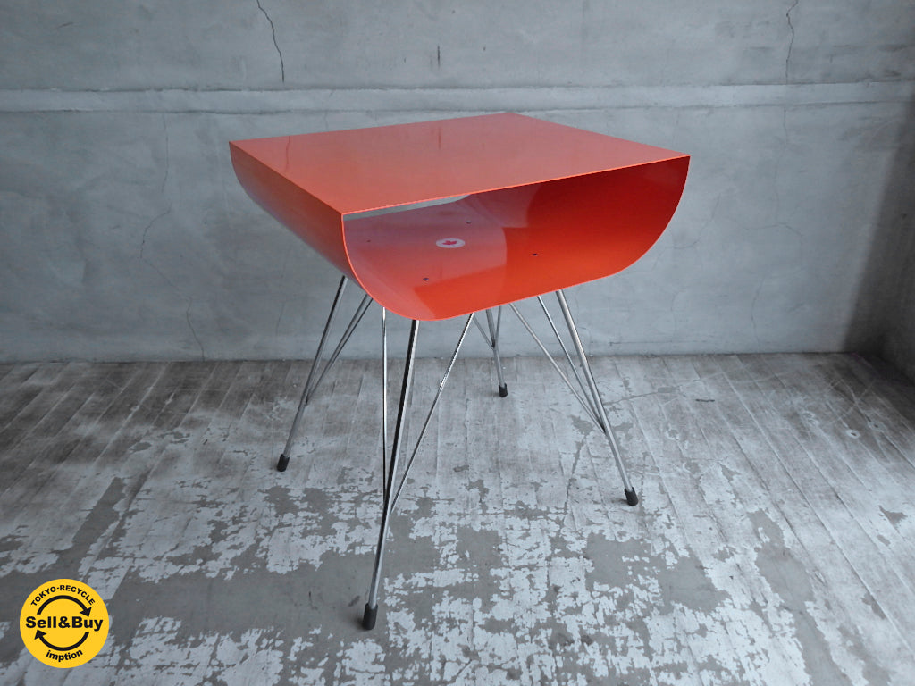 カナダ製 スペースエイジデザイン サイドテーブル スチール オレンジ　中古品 買い取りしました。学芸大学店 出張買取もお任せ下さい。