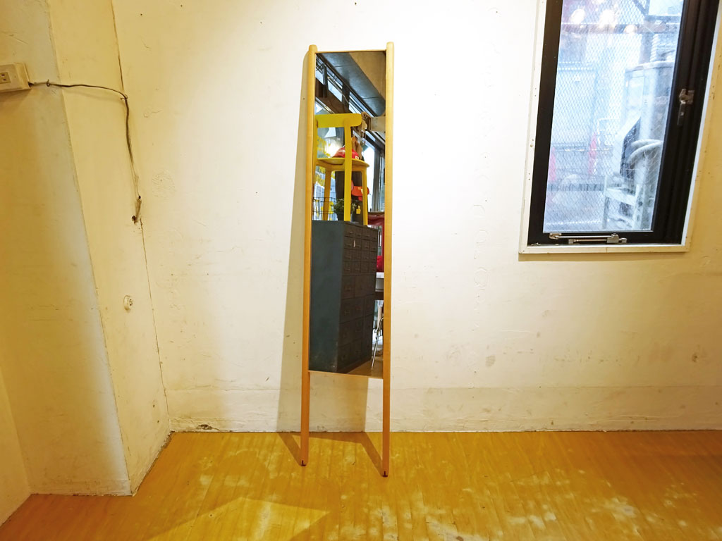 コサイン Cosine 旭川家具 キャリーミラー スタンドミラー メープル無垢材 オイル仕上げ スタイルミラー 姿見 全身 鏡 中古品 買い取りしました。