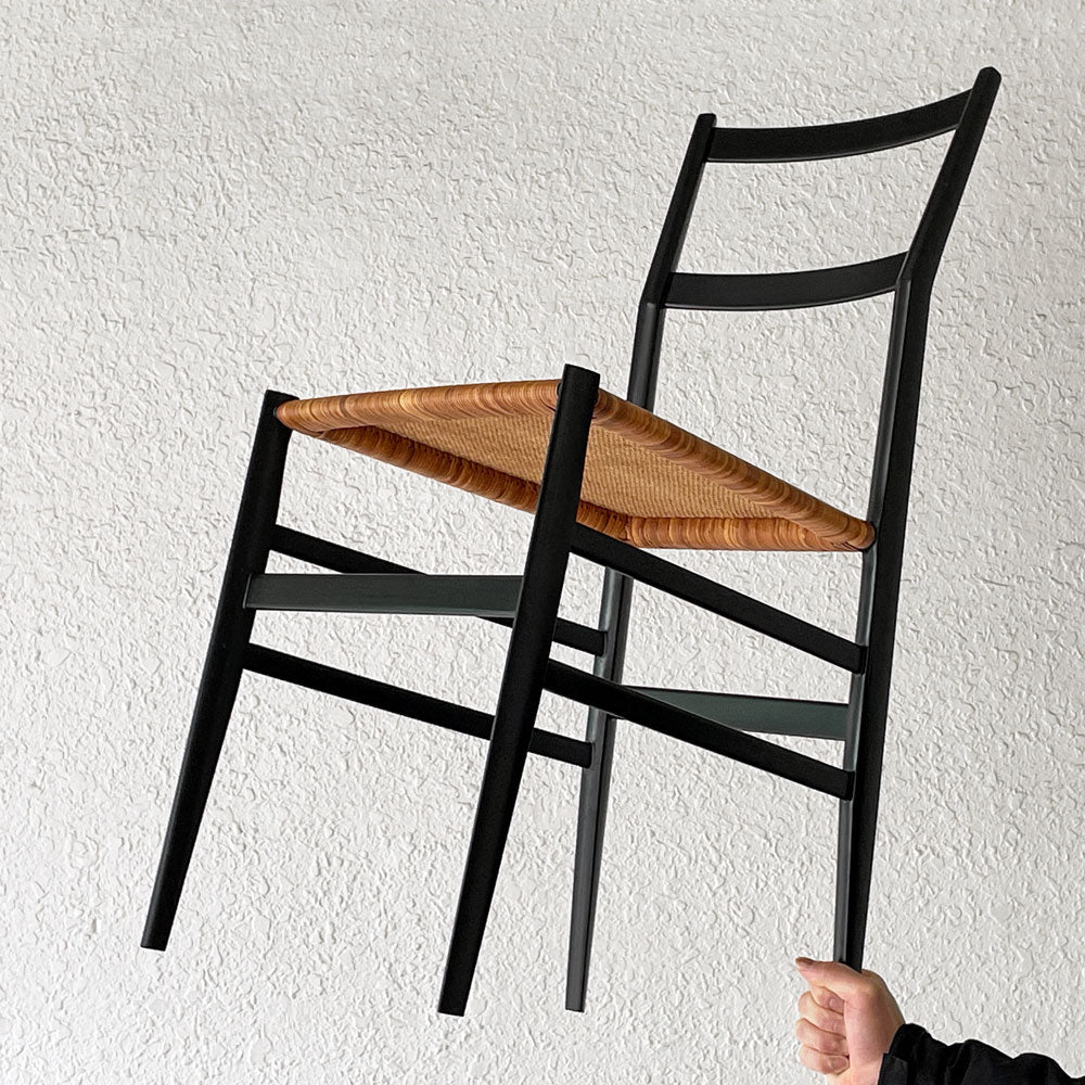 カッシーナ Cassina 699 スーパーレジェーラ SUPERLEGGERA ダイニングチェア アームレスチェア アッシュ材 ブラック 籐張り ジオ・ポンティ 定価473,000円　～軽く、軽く～