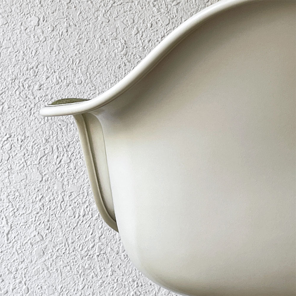 ハーマンミラー Herman Miller アームシェルチェア セカンド 2nd アプホルスター ロッカーベース ファブリック張り替え済み イームズ ～吹き出る芽を感じて～
